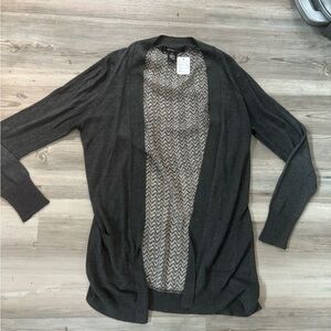 89th & Madison Size PL, woven cardigan with Chevron print pit to pit 18 length27